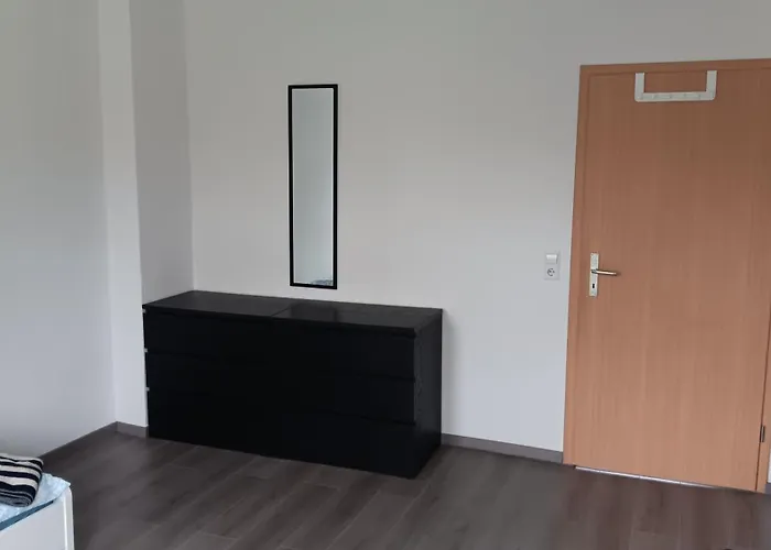 Apartamento Crew Quartier Ideal Für Monteure 3 Schlafzimmer Mit Küche Und Bad In Leuna