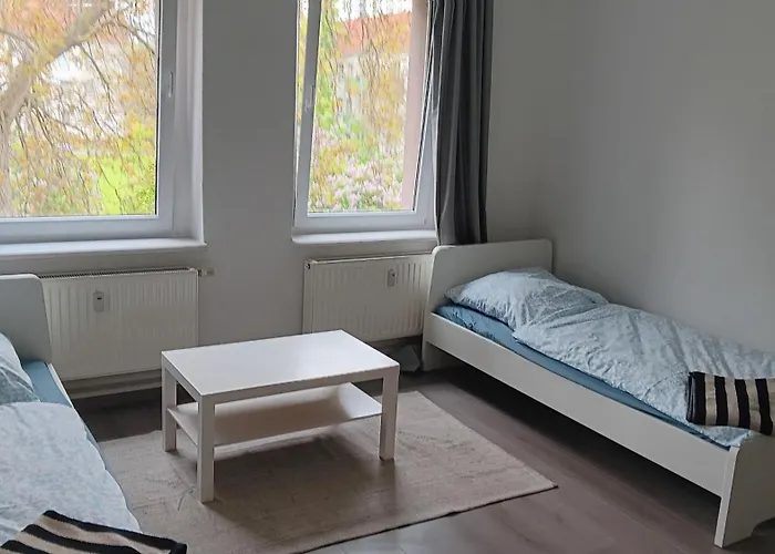 Crew Quartier Ideal Für Monteure 3 Schlafzimmer Mit Küche Und Bad In Leuna * Merseburgo